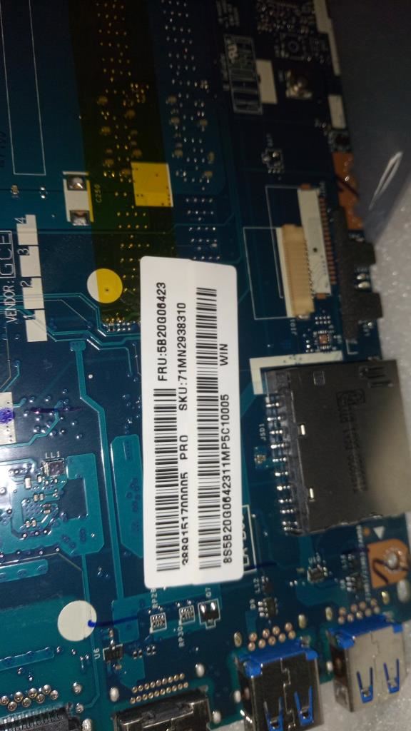 Lenovo 5B20G06423 CB50-70W8PUMAI3-4005UFPNDOC1000