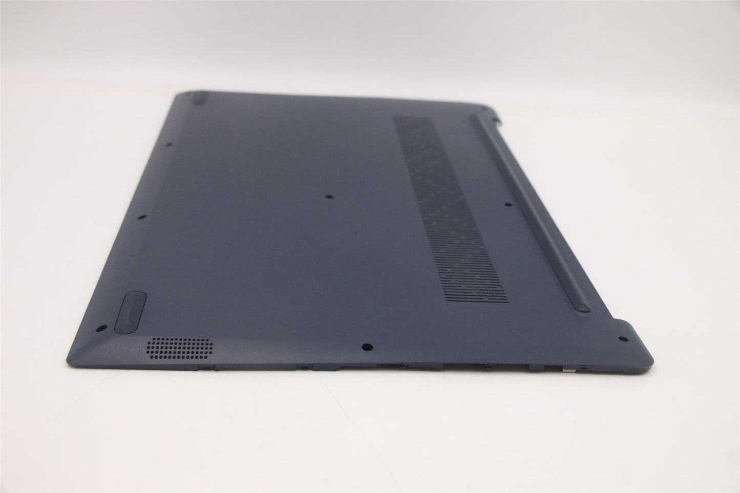 Lenovo Lower Case L 82H9 W/O HDD AB DIS 5CB1B96516