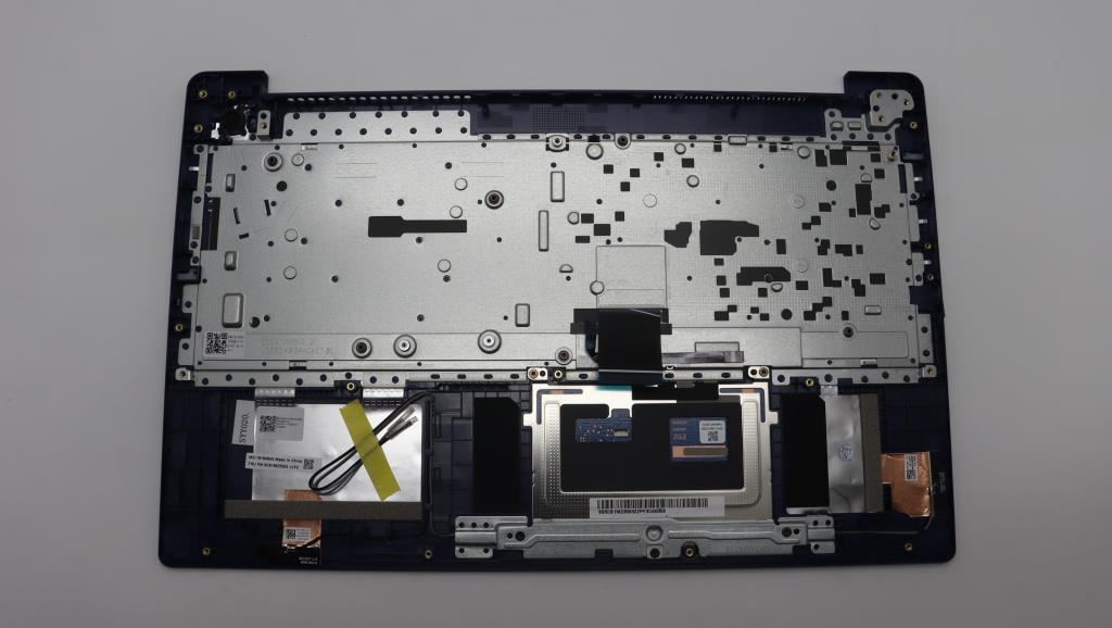 Lenovo IdeaPad 3 15IAH8 Palmrest Cover Touchpad Keyboard Switzerland 5CB1M23503