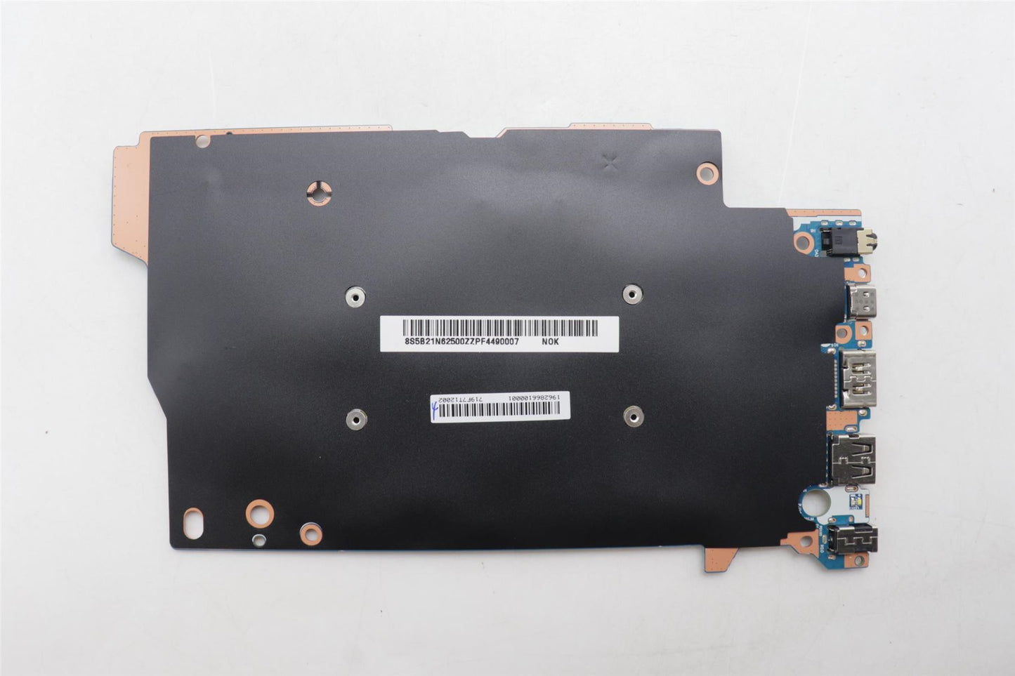 Lenovo MBL83E7 CORE7_16G_NOUFS_NOK RM 5B21N62500