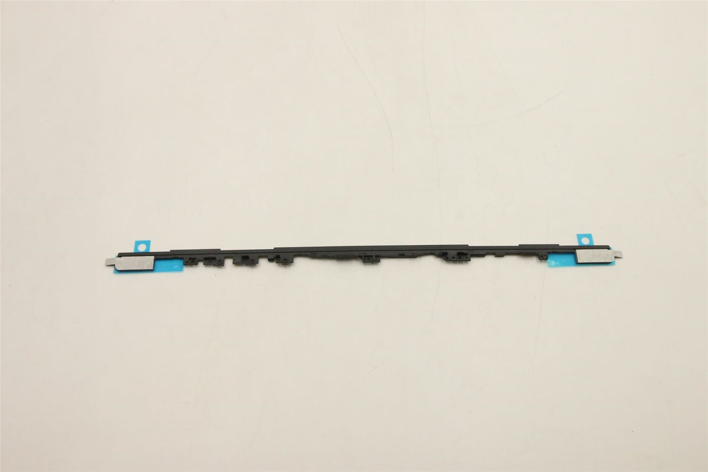 Lenovo Strip Cover L 82NC 2_8 MLR 5CB1H71408