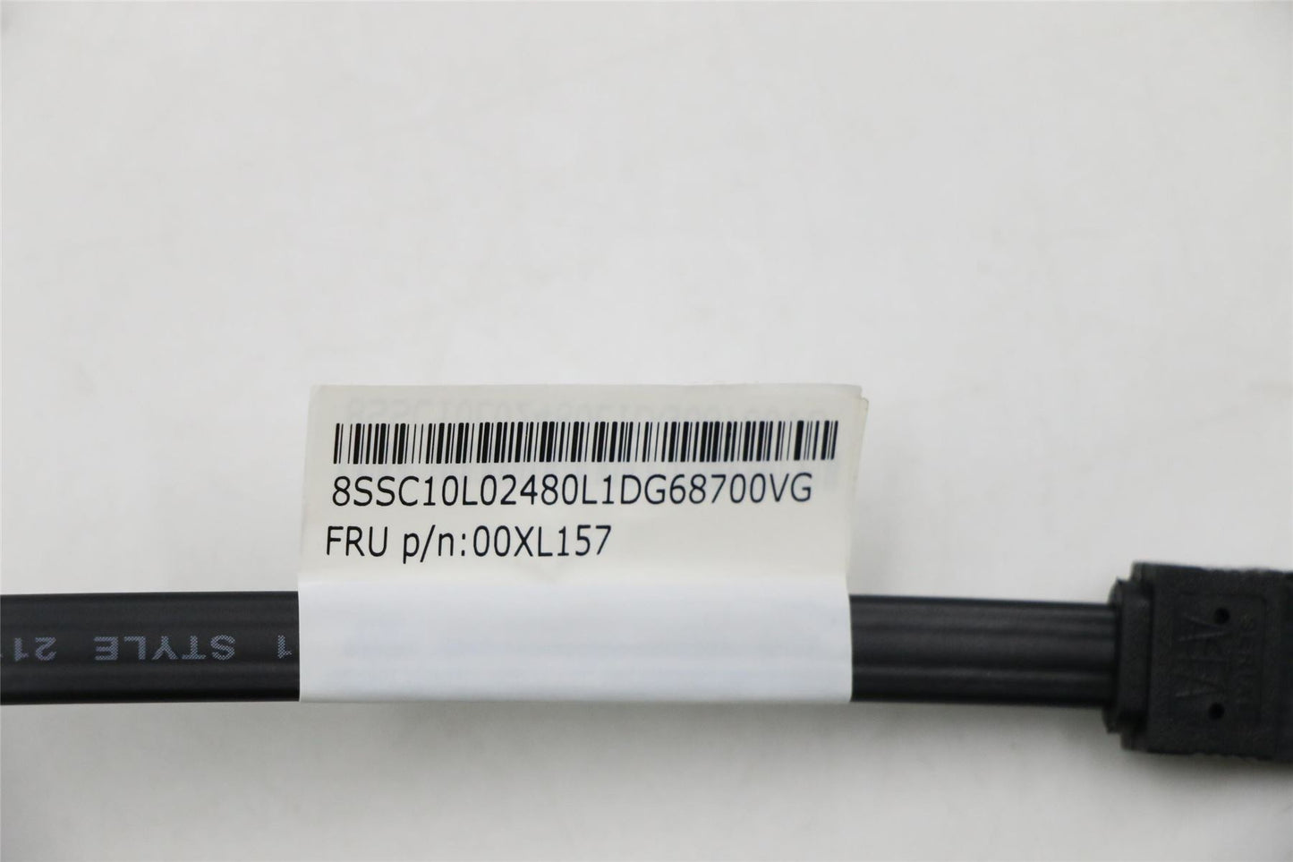 Lenovo Fru200mm SATA cable 2 latch 00XL157