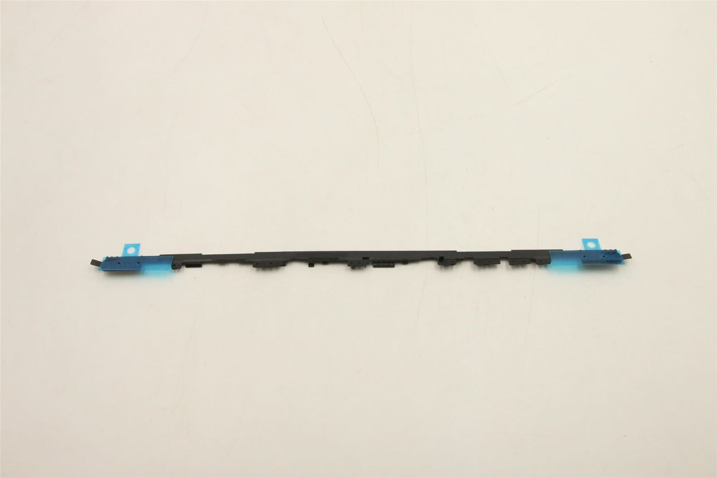 Lenovo Strip Cover L 82NC 2_8 MLR 5CB1H71408
