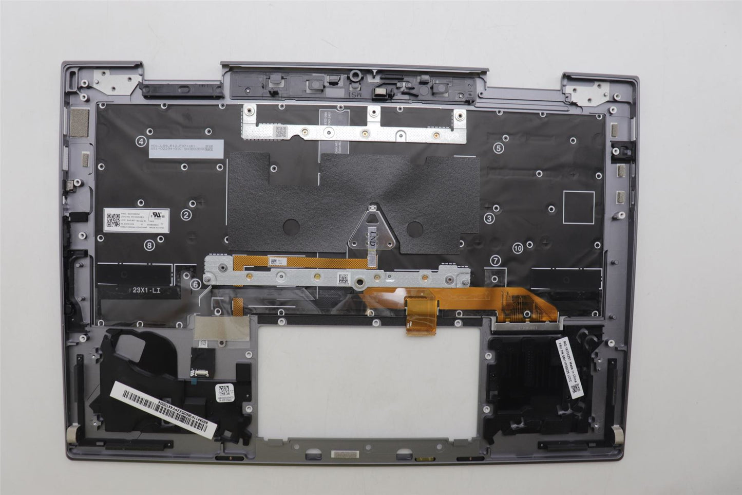 Lenovo MECH_ASM GRP_KBD_BZL_SWS_WL_LG_LTN 5M11P35025