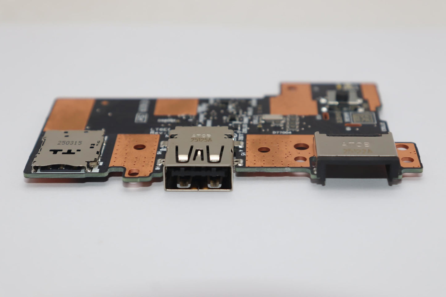 Lenovo CARDPOP FRU PCBA NSF852 MT060 T16IO/B MP I/O Board 5C51R91752