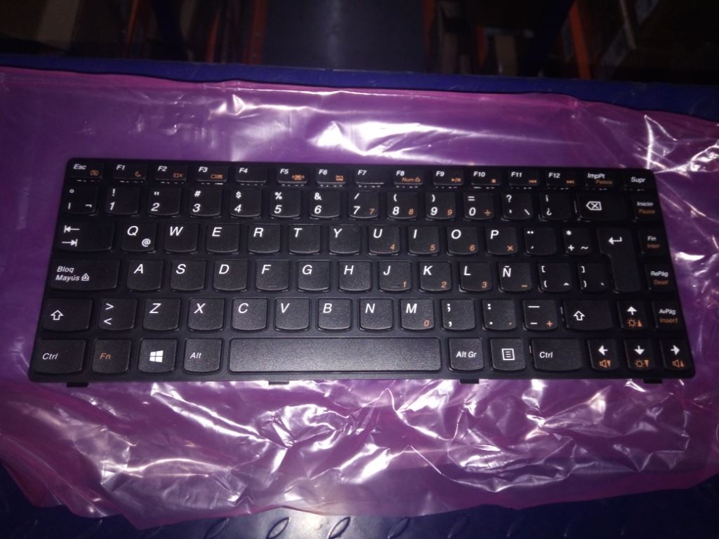 Lenovo DFT2T7 LSP85KeyBlack frame KBD W8 Keyboard 25209339