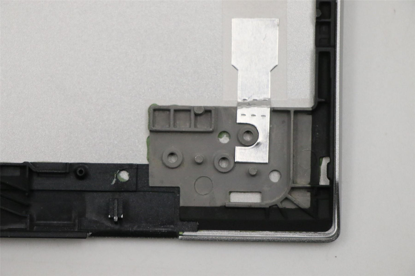Lenovo FRU A Cover, UHD, 2D, Silver, AL 01HY561