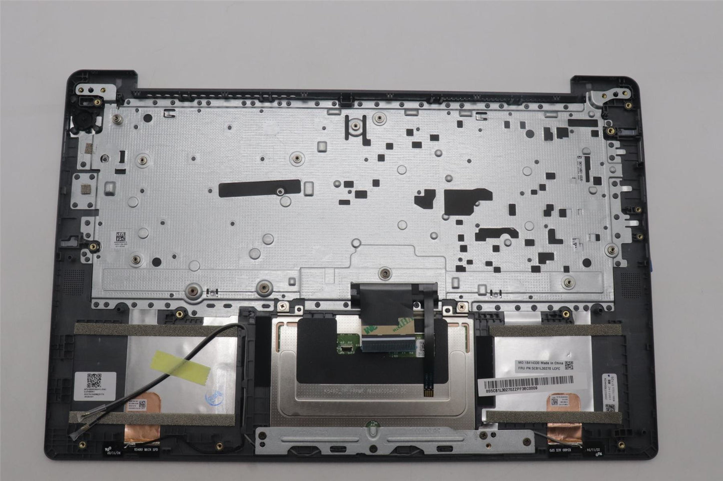 Lenovo Upper Case ASM_POR L82XN NFP AG BL 5CB1L30270