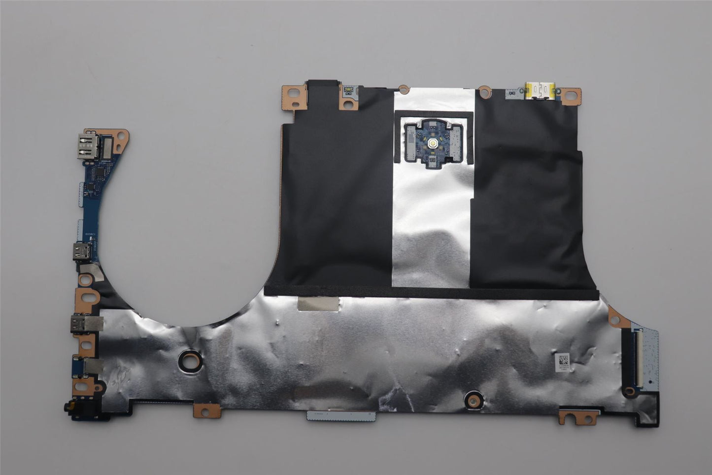 Lenovo C 83DG I74700HX_RTX4060 NOKRM 5B21M50936