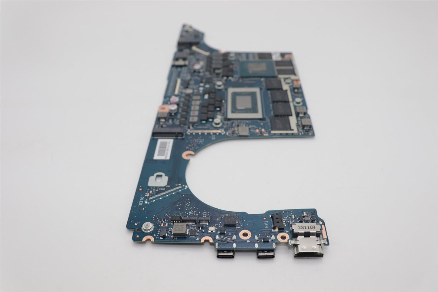 Lenovo MBH83E3 R7 DIS 6G16G WINRM 5B21M50994