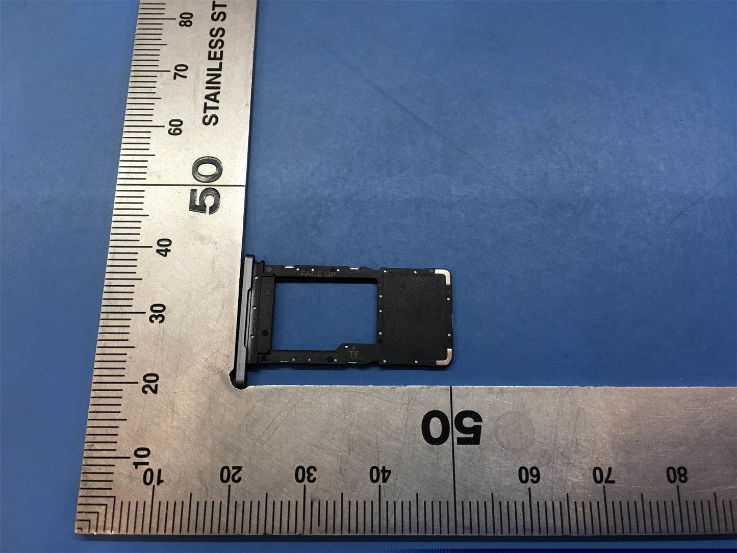 Lenovo TB310FU_GR_CardTray&*EI30-CH4081-000 CS 5M88C22297