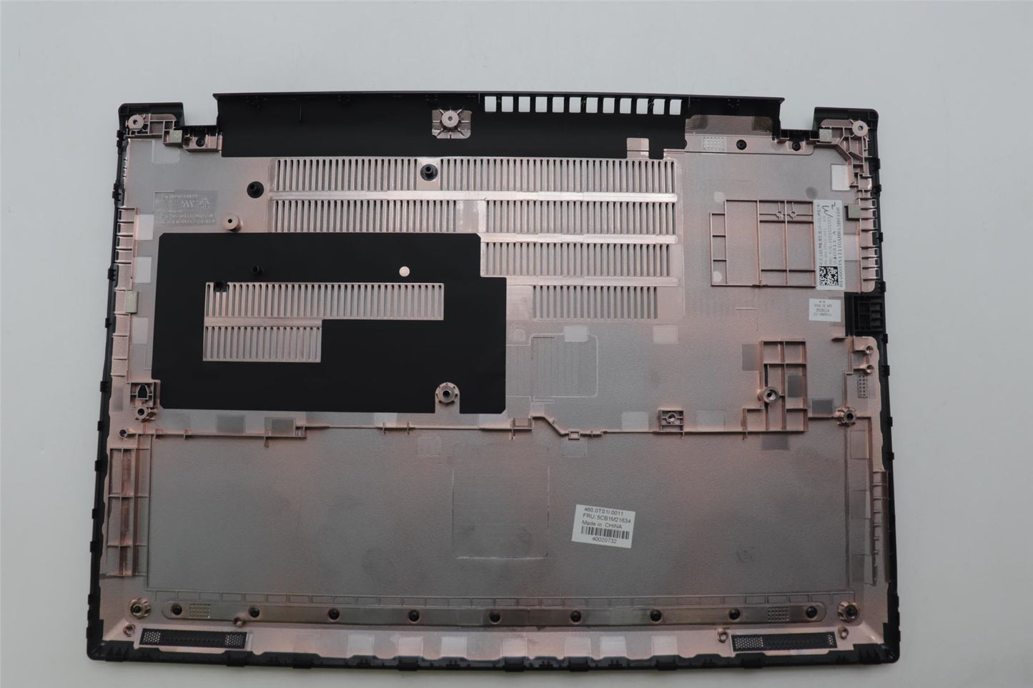 Lenovo DCOVER,ASM,PLASTIC,WWAN,INTEL,COOK 5CB1M21634