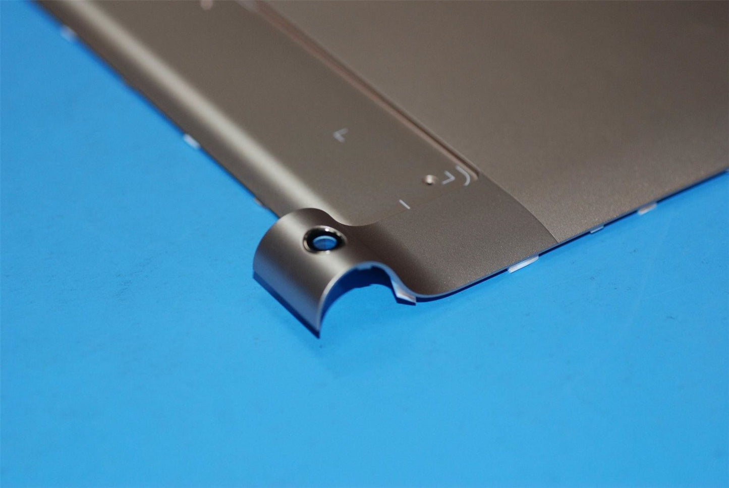 Lenovo B8080 RoW 3G Rear Cover Assy Gol_CS 5SR9A6MWG4