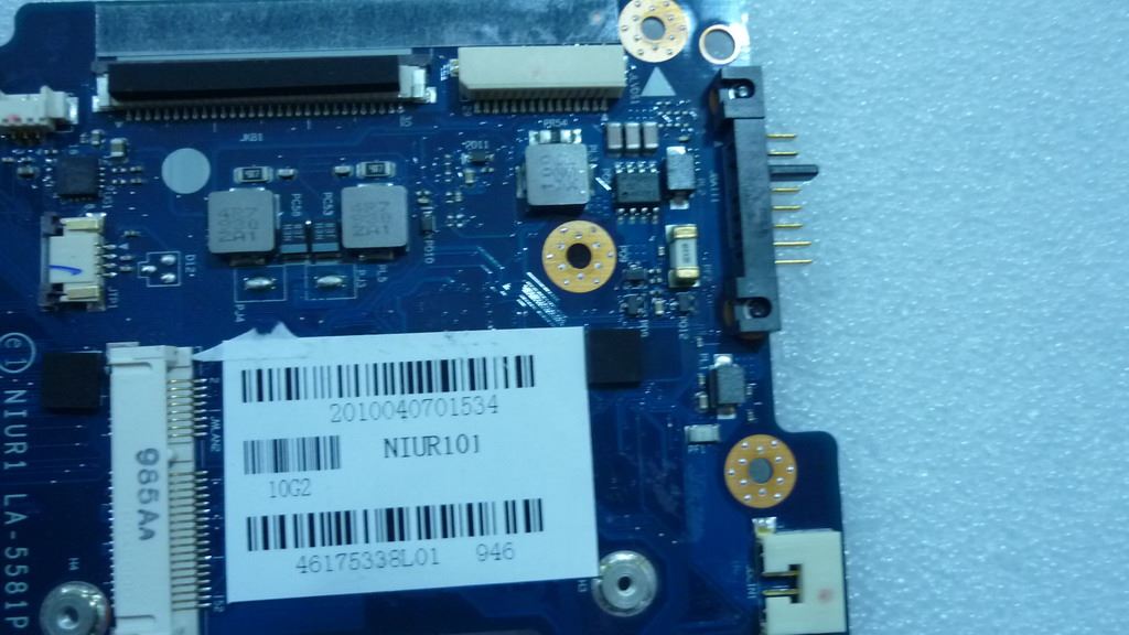 Lenovo NIUR1 BOARD-UMA I/O Board 31039856