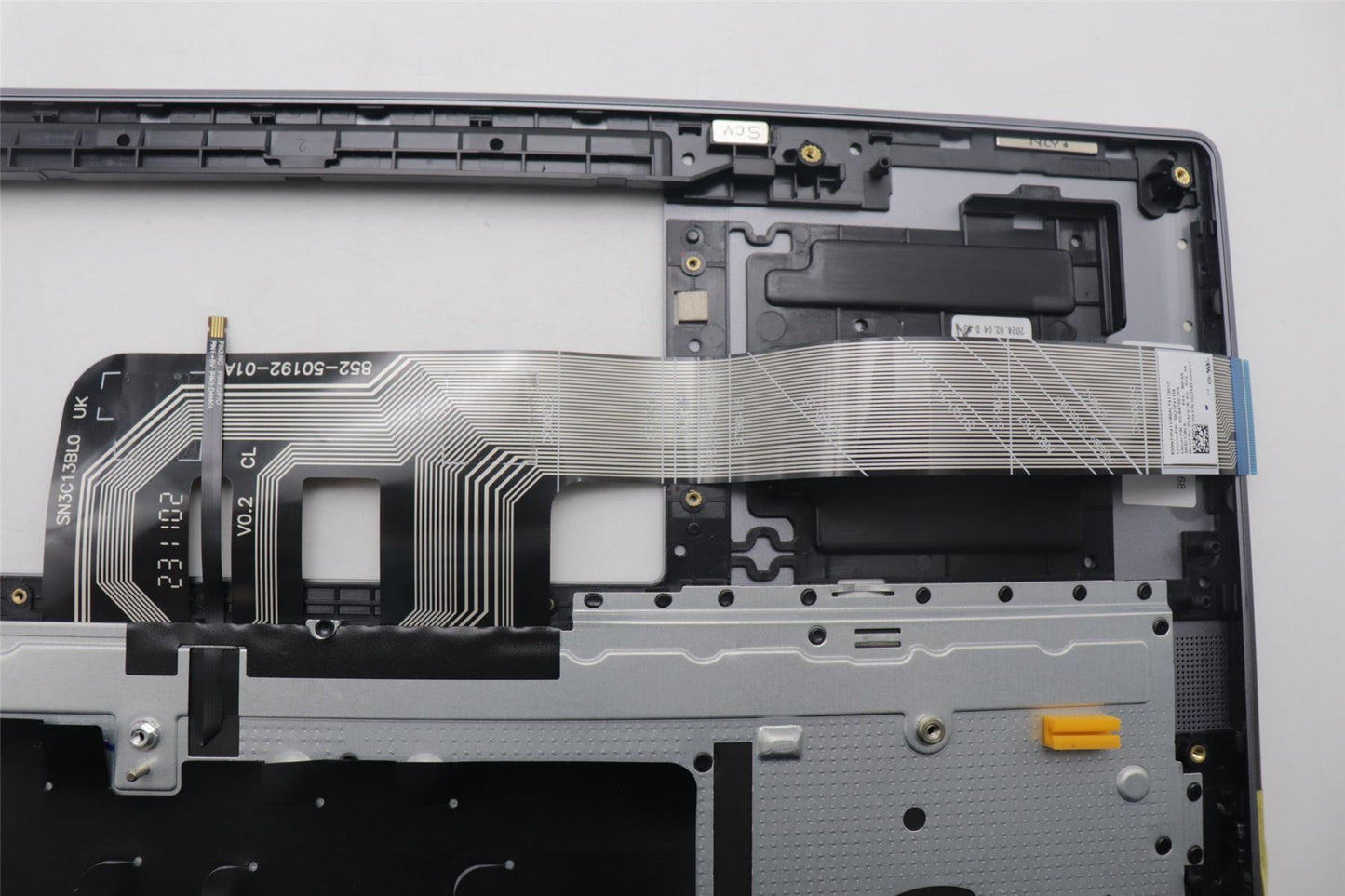 Lenovo Upper Case ASM POR H 83CV NFP LG 5CB1P50168