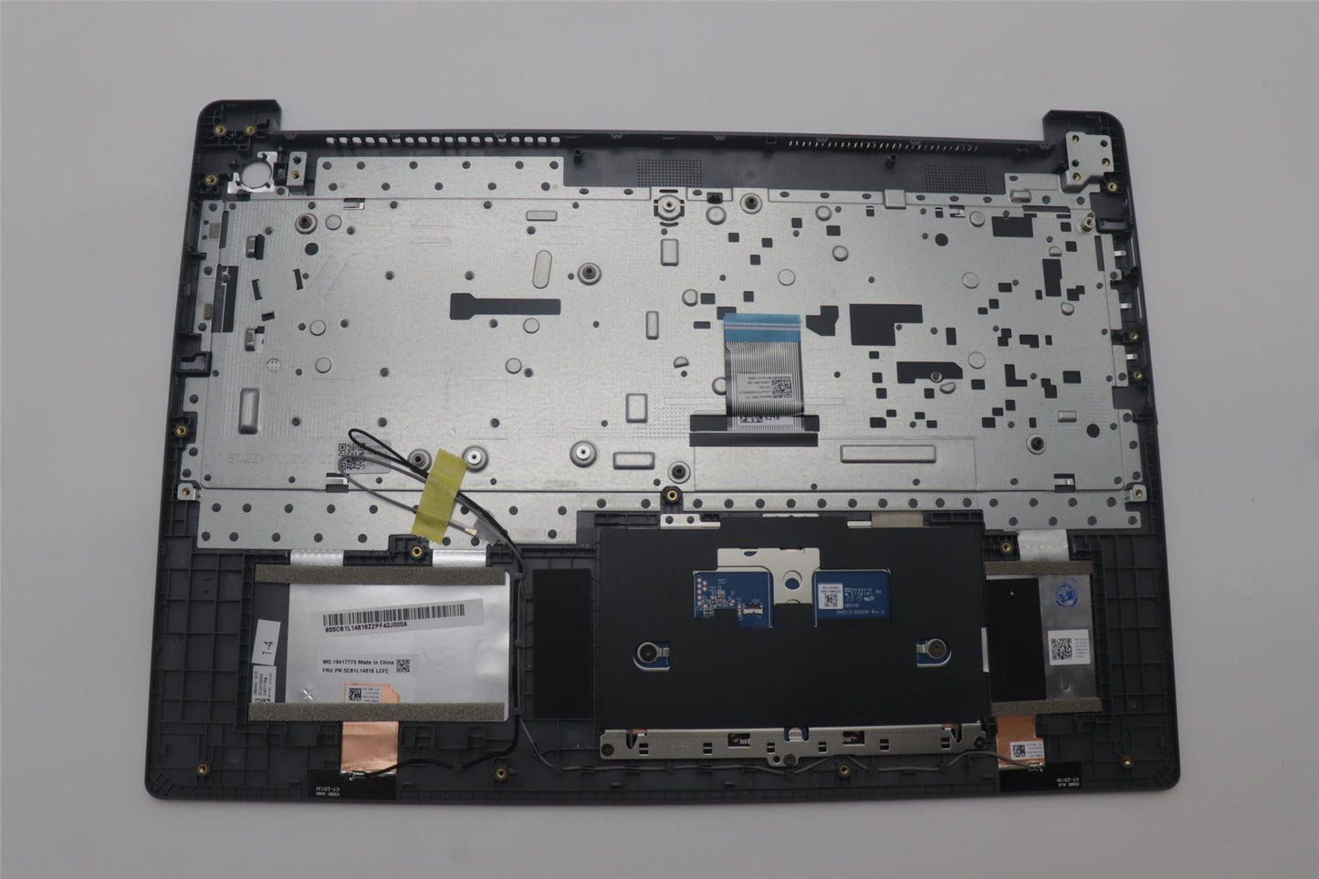 Lenovo IdeaPad 3 16ABR8 Palmrest Cover Touchpad Keyboard Italian 5CB1L14816