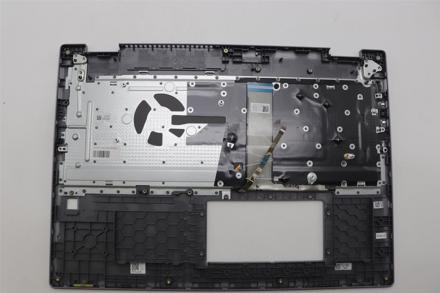 Lenovo Upper Case ASM UKE H 83DS FP LG 5CB1N95064