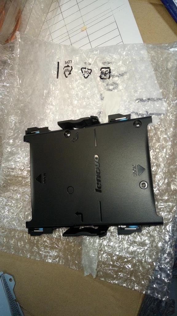 Lenovo HCC HDD Bracket BLK 90205477