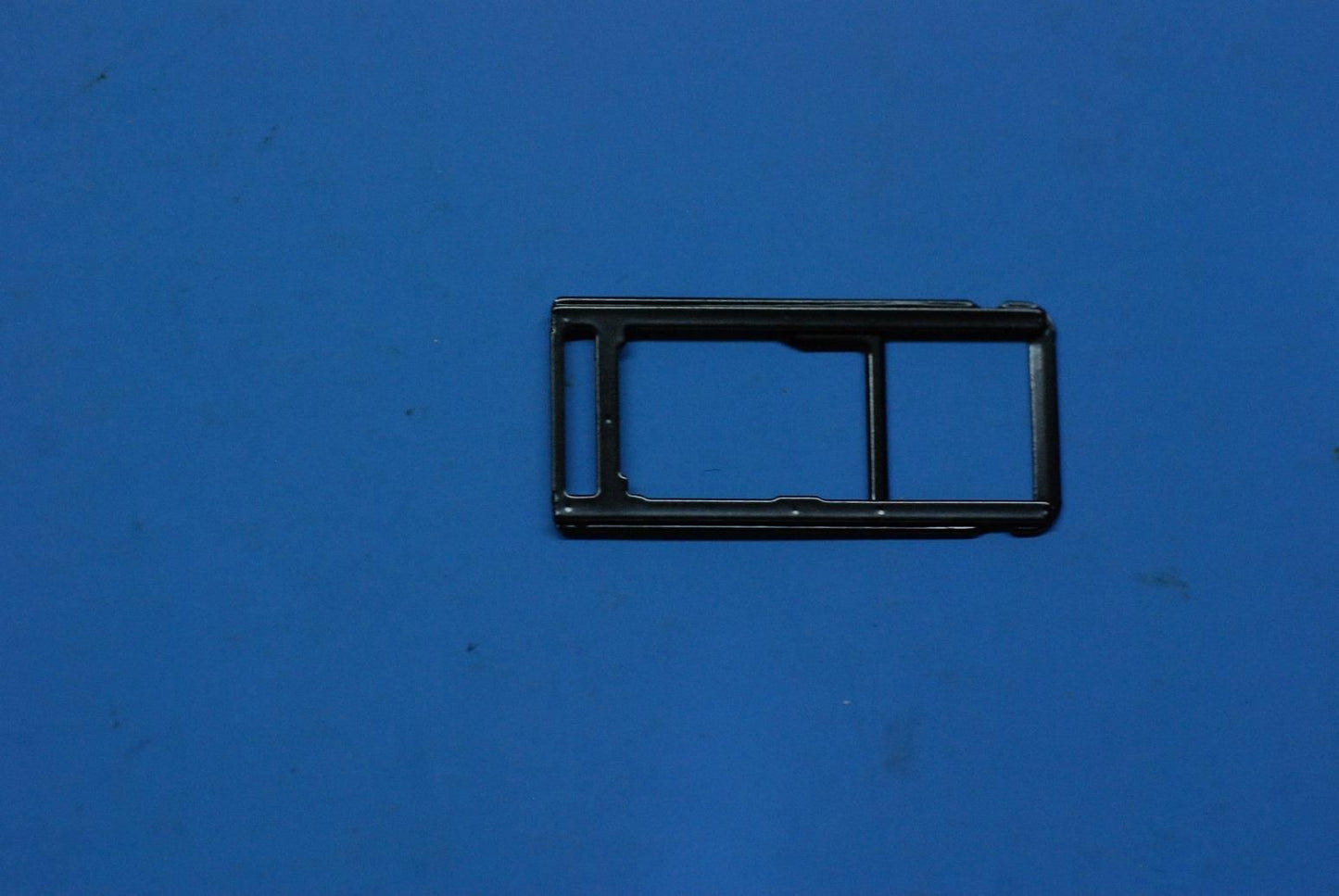 Lenovo TB-7304I SIM tray&*HQ21403862000 CS 5M88C09356