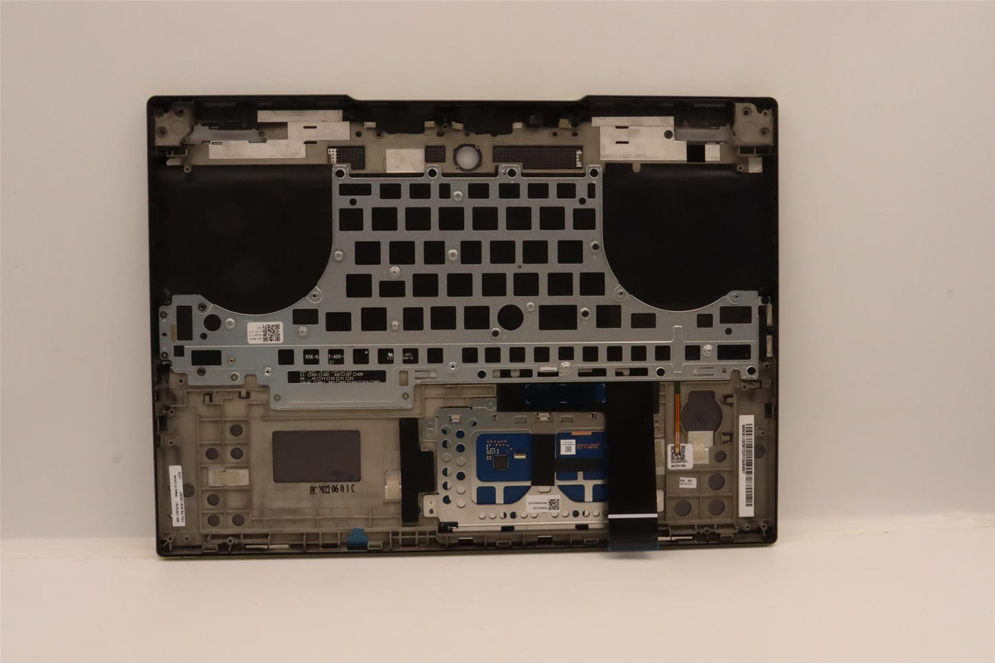 Lenovo Upper Case ASM_SPA L82UG SG_WH 5CB1J32307