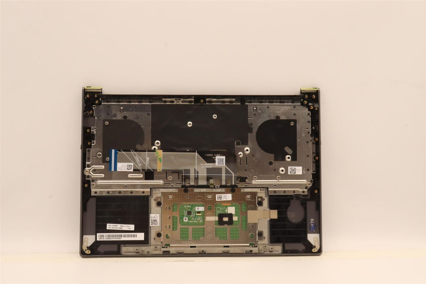 Lenovo Upper Case ASM_LA SPA L82UT SG 5CB1J23669