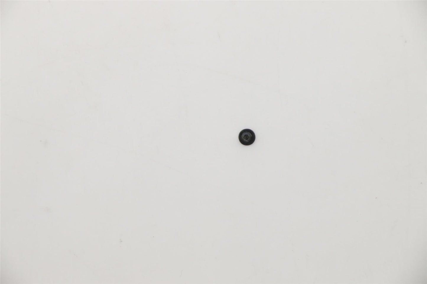 Lenovo 5S10S35175 SCREW Screw L 81XC 2.0D2.7LK4.0D0.5T