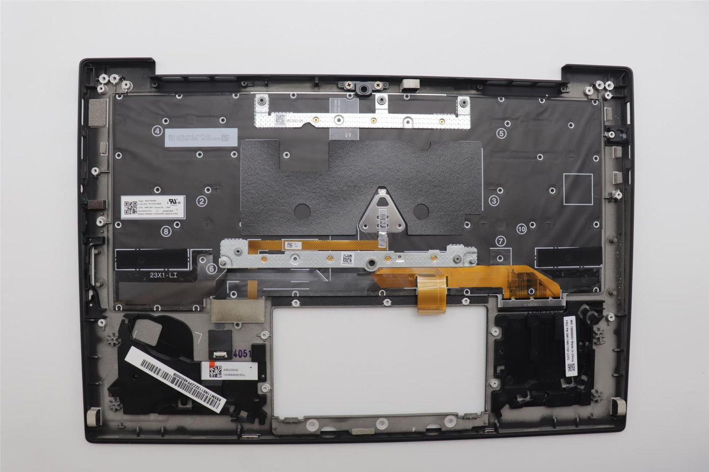 Lenovo MECH_ASM GRP_KBD_BZL_HBW_WL_DB_LTN 5M11N61132