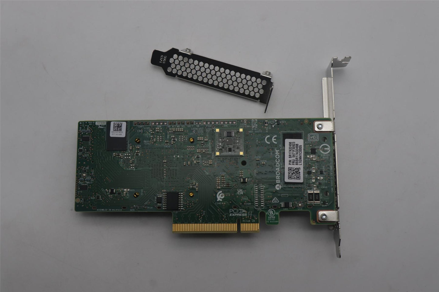 Lenovo BRCM 9560-16i Adapter ASM 5A71F30923