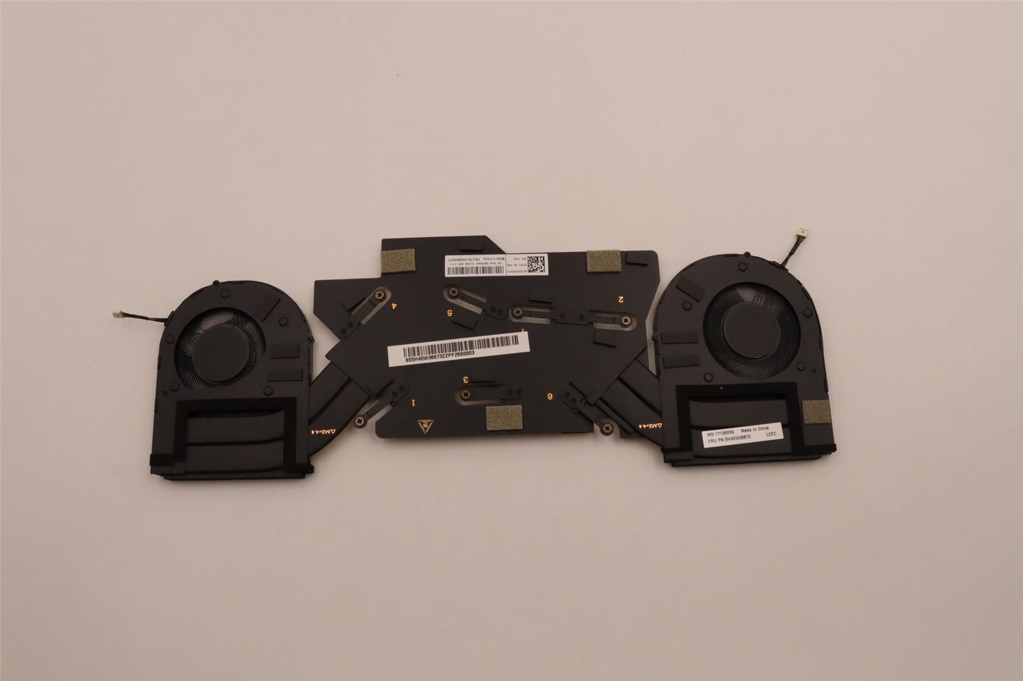 Lenovo HEATSINK CPU heatsink,w/fan,SWG,Delta 5H40W36673