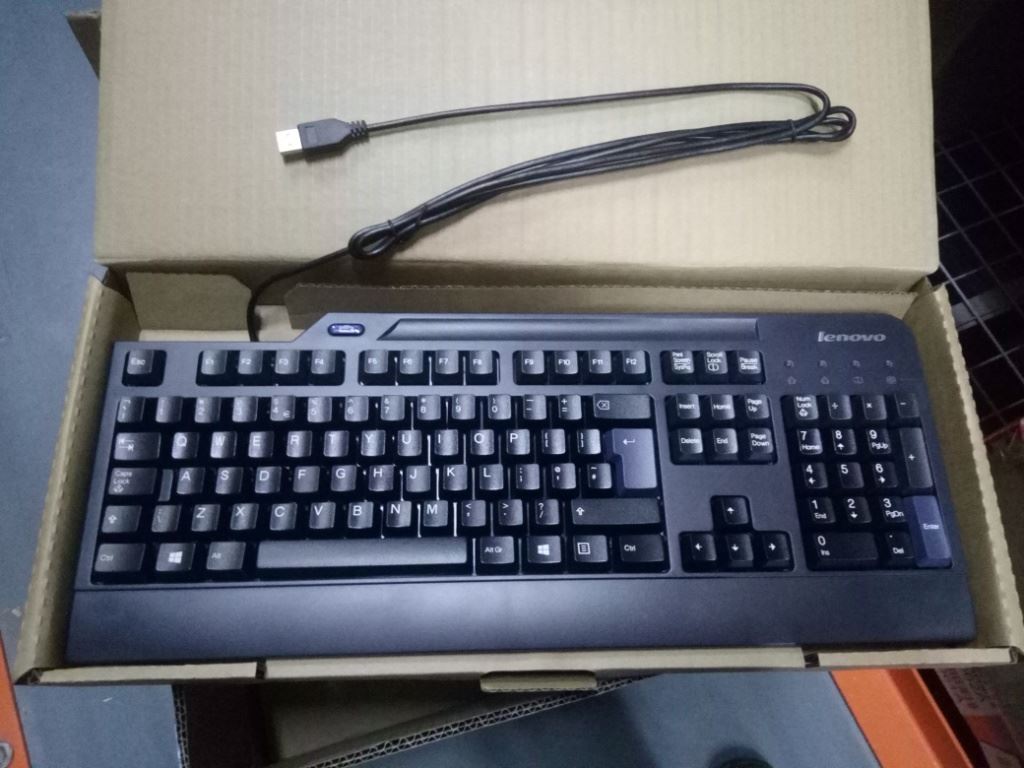 Lenovo ThinkStation P900 P500 P700 P300 P310 USB Wired Keyboard UK Black 03X7319