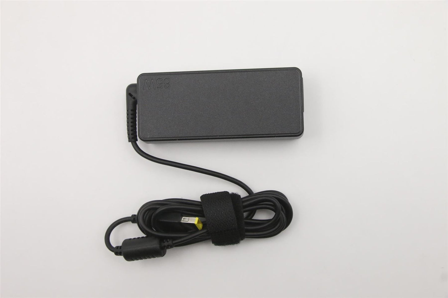 Lenovo ThinkCentre M75q 2 M70q 4 M70q 3 AC Charger Adapter Power 65W 5A10V03250