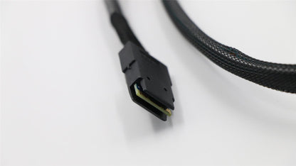 Lenovo CABLE 9240&9270 to 3.5BP SAS cable 00FC240