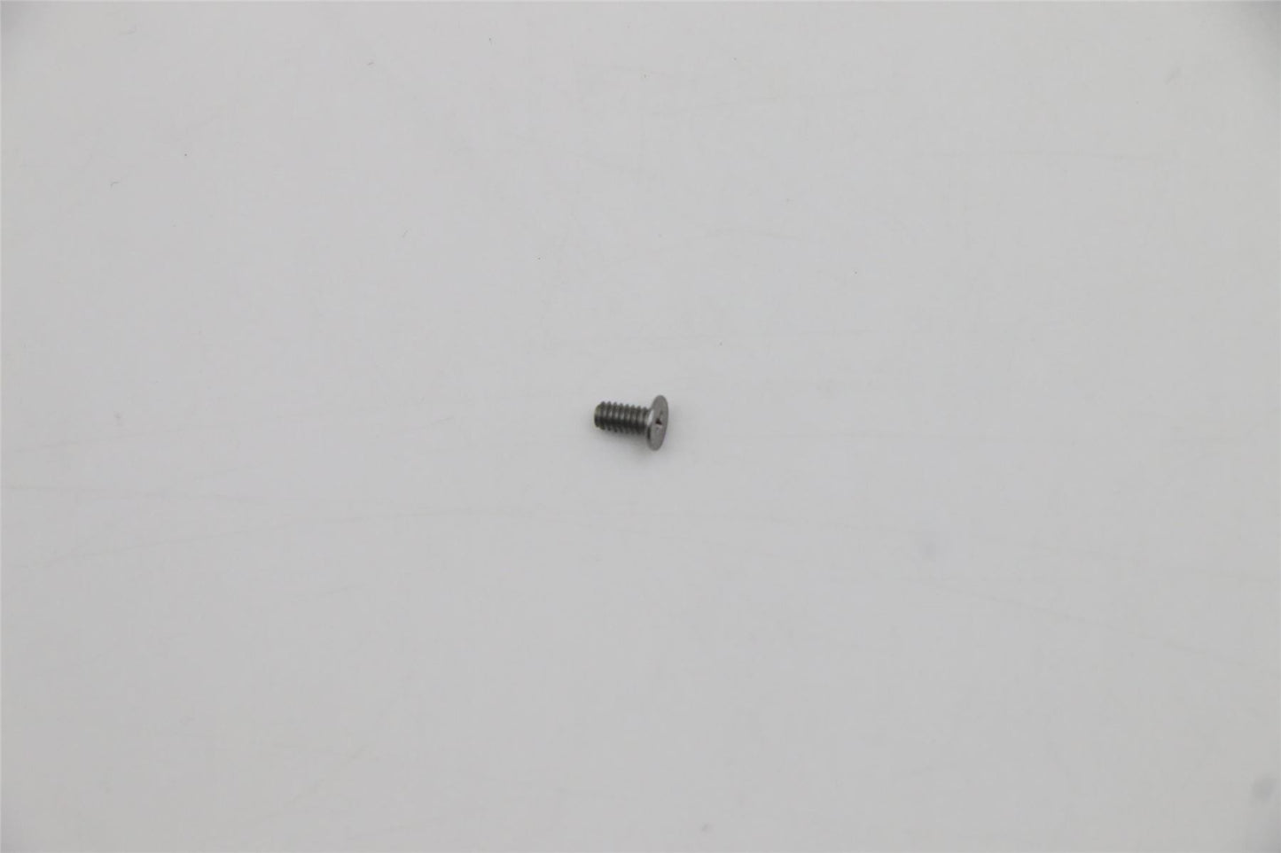 Lenovo SCREW SCREW L 82JQ 2.0D 4L K 3.8D 0.4T 5S10S35281