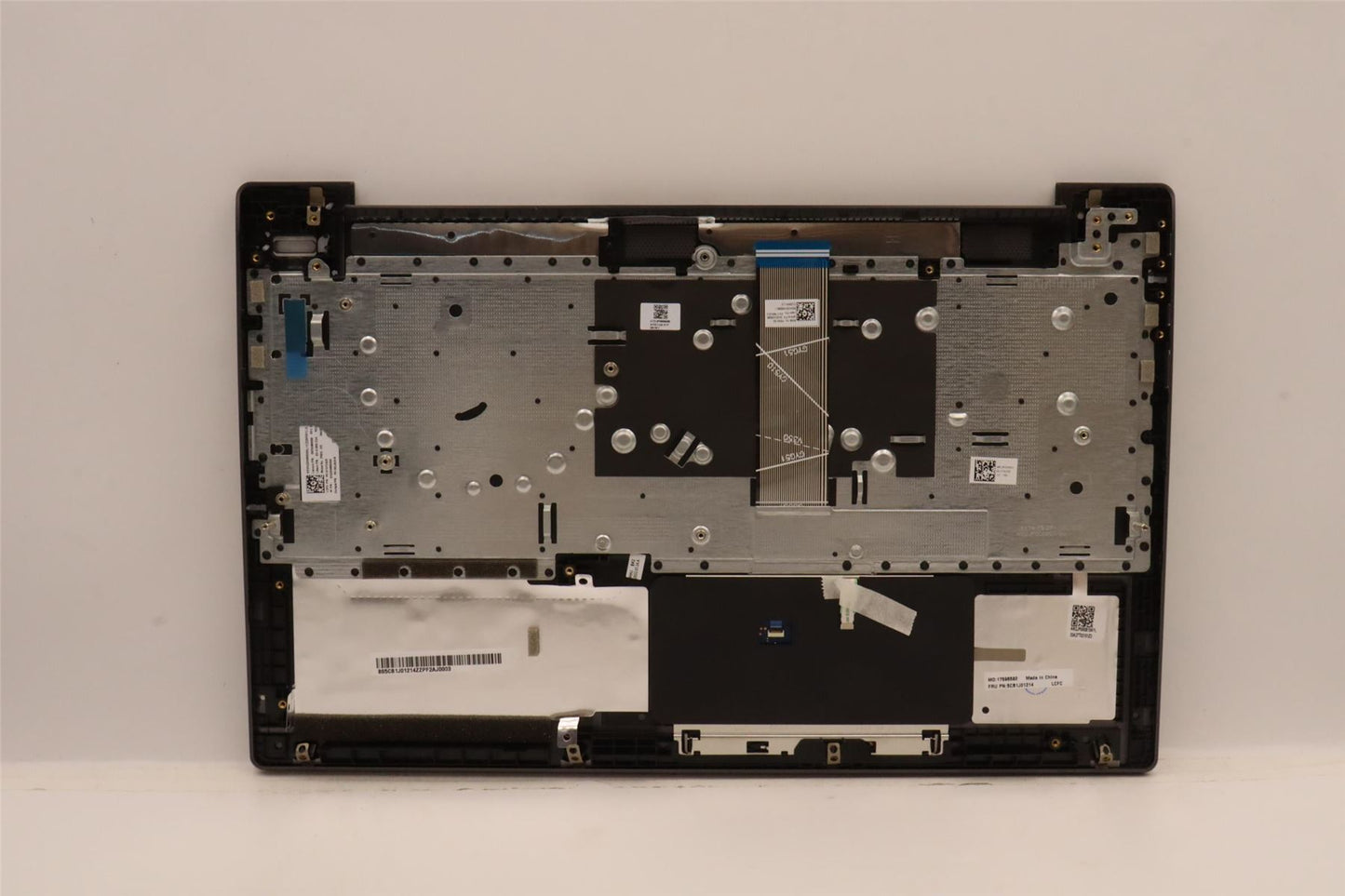Lenovo Upper Case ASM_GERL82SFFP_SG_NB_ML 5CB1J01214
