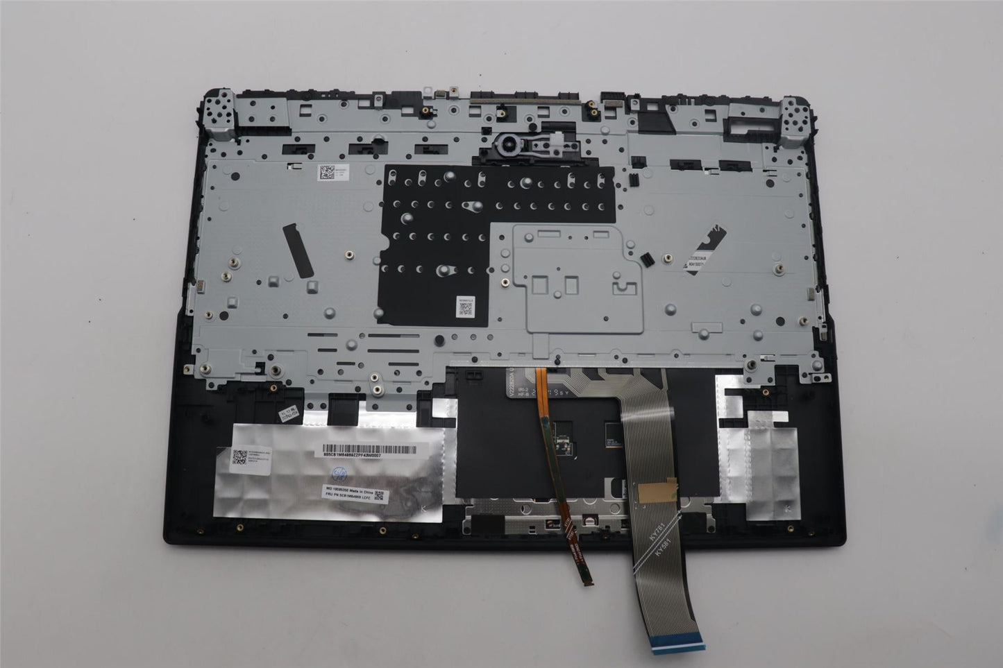 Lenovo Upper Case ASM_ITA L 83DEWH 5CB1M64869