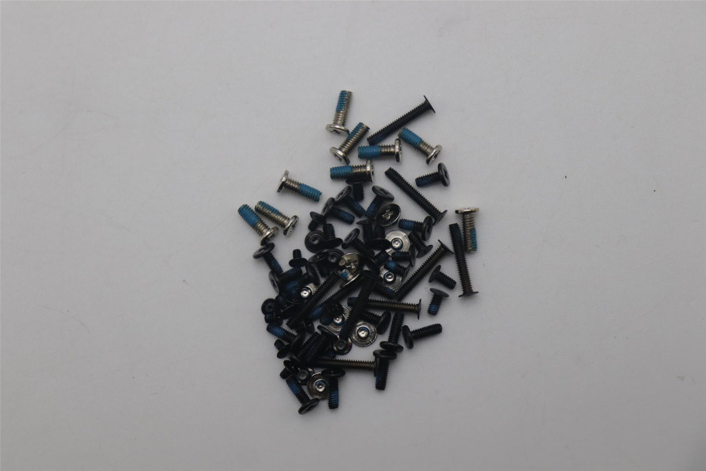 Lenovo SCREW Screw L 83DE 5S10S35621