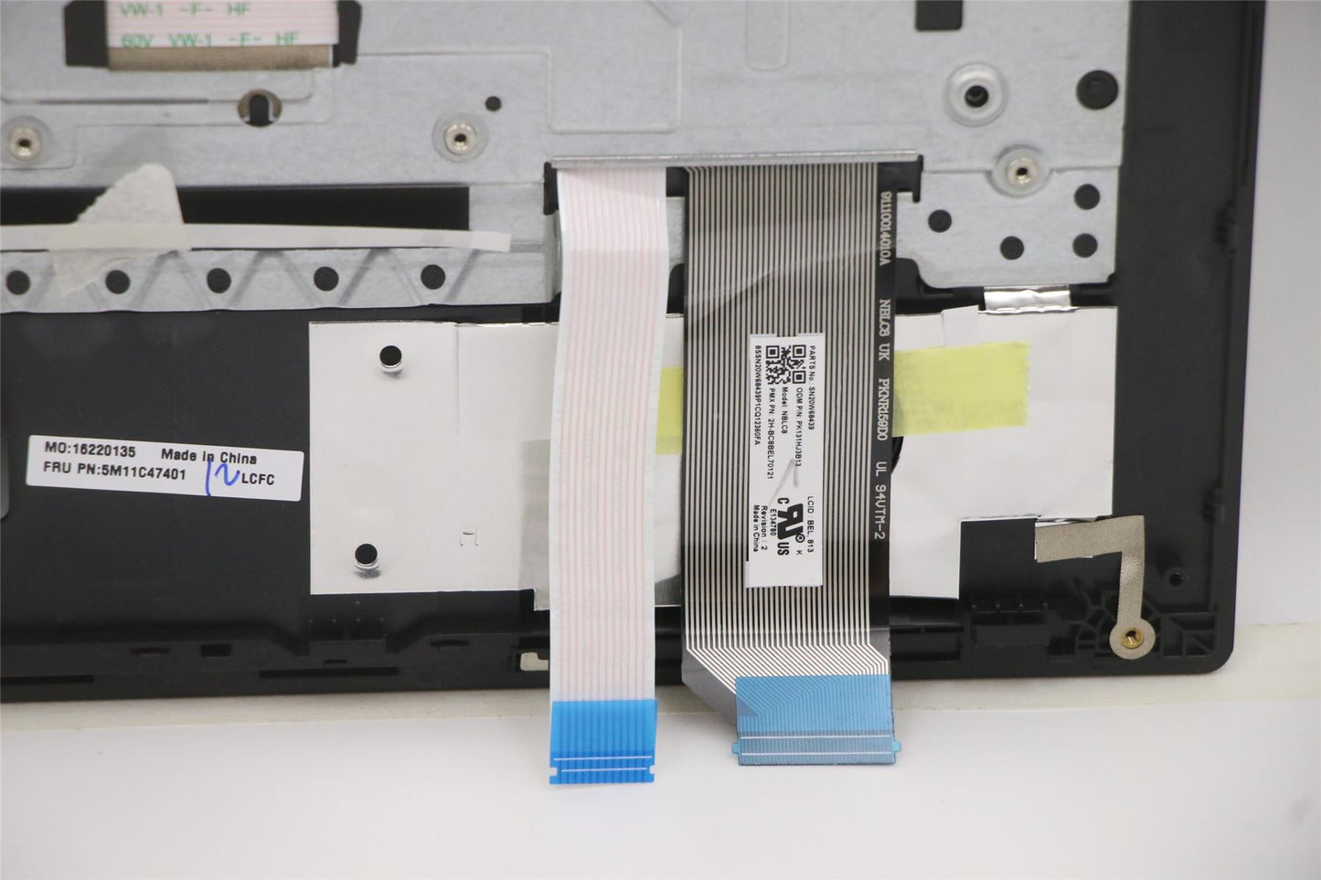 Lenovo MECH_ASM KB C BEL BKLT(PMX)PT UKBK 5M11C47401