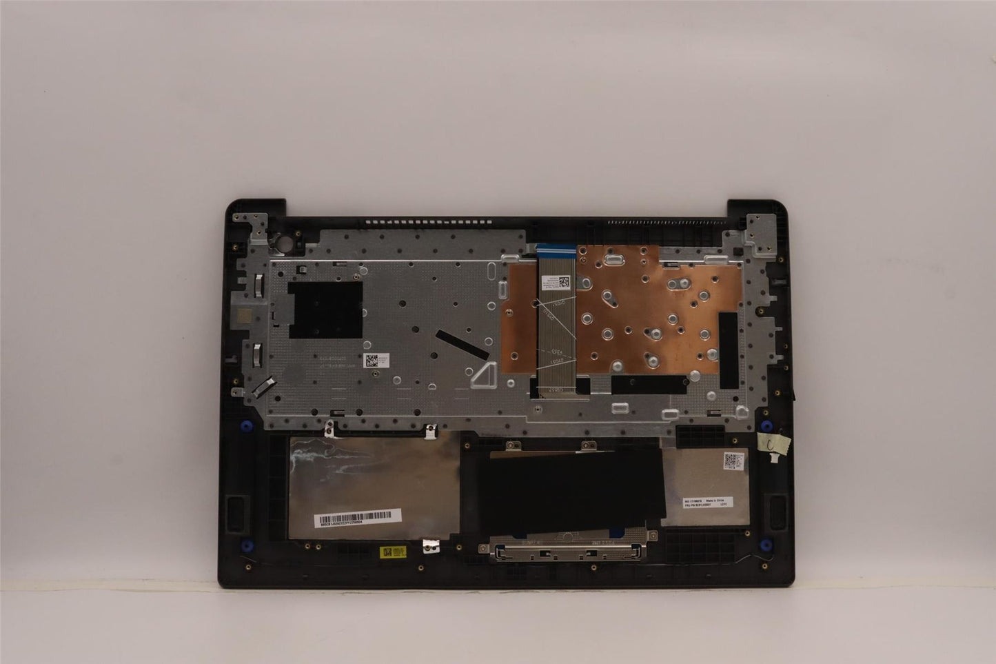 Lenovo V17 G3 IAP Palmrest Cover Touchpad Keyboard German Silver 5CB1J02927