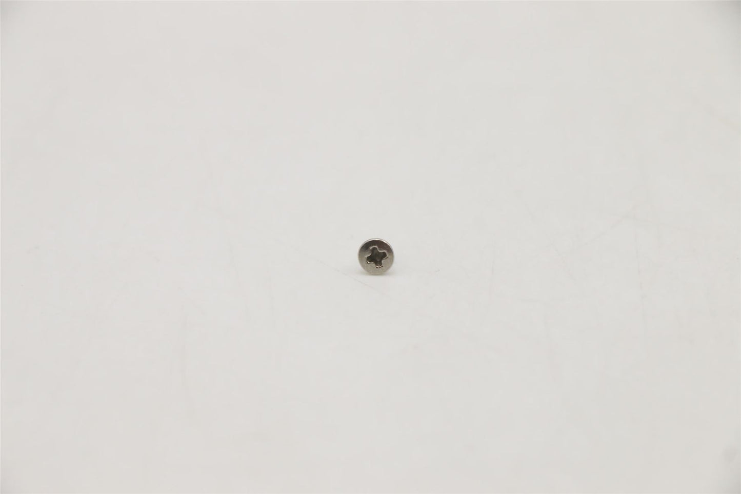 Lenovo 5S10S35240 SCREW SCREW L 82FX M2.0*L4*O.D4T0.6
