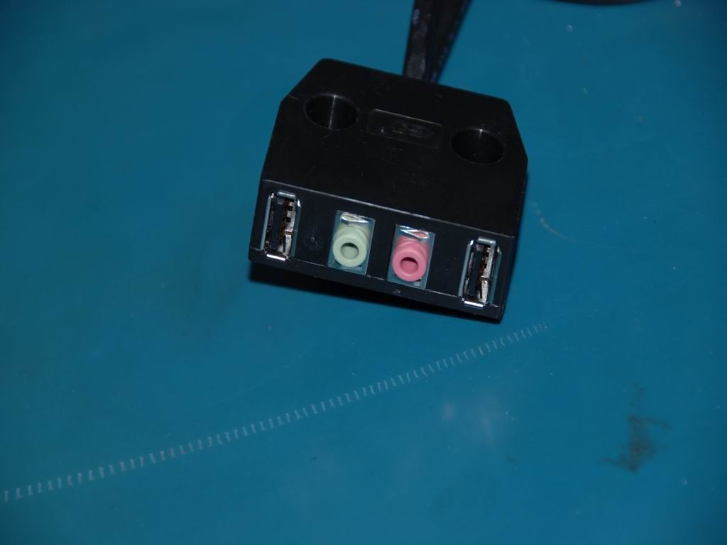 Lenovo Guanxu 2 people HDA& ESD Be ex- pla USB Cable 31036437