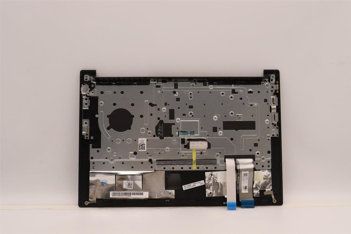 Lenovo ThinkPad E14 Gen 4 s Keyboard Palmrest Top Cover Switzerland 5M11H59076