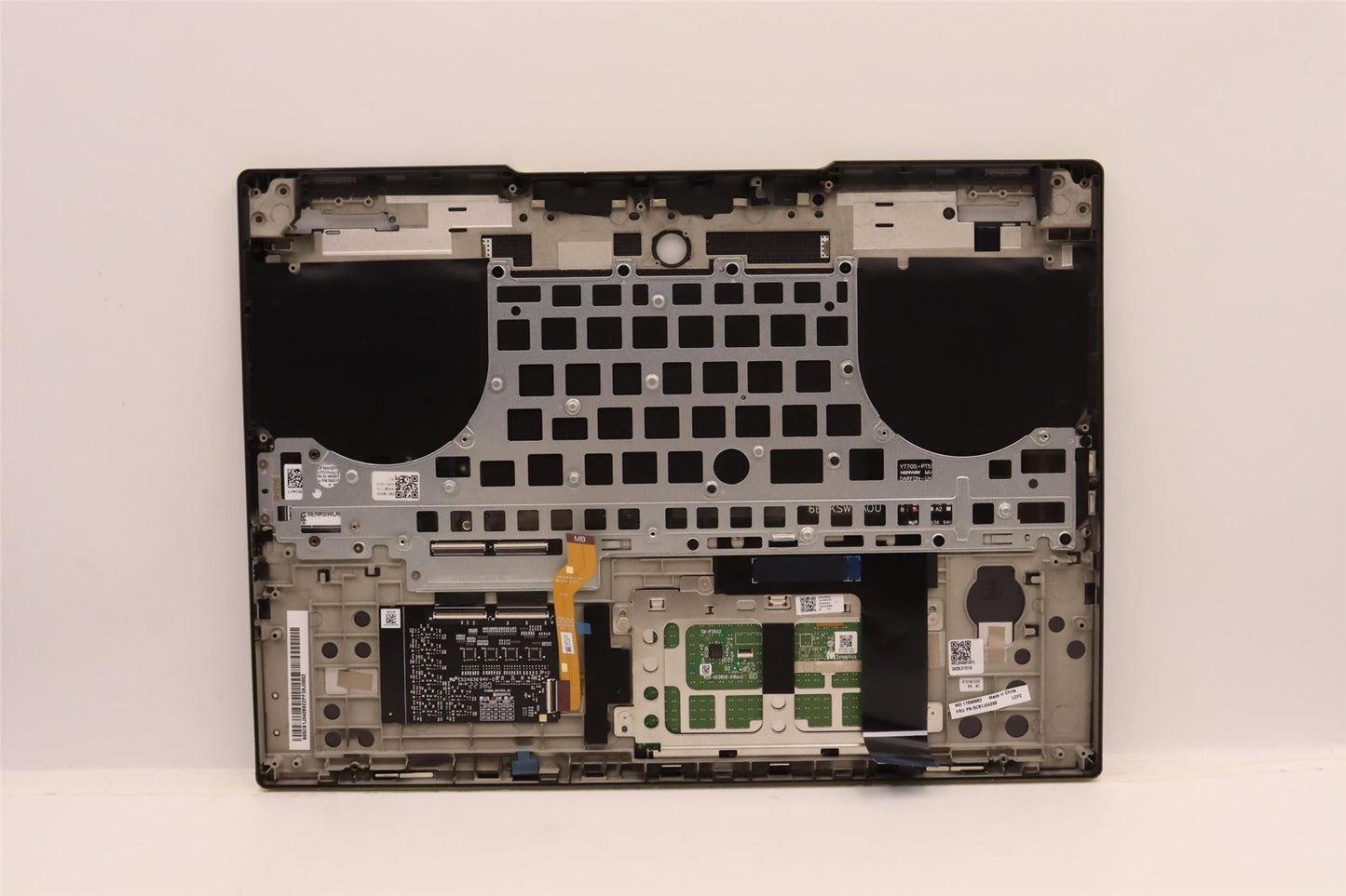 Lenovo Upper Case ASM_FRA L82TF RGBOG 5CB1J04289