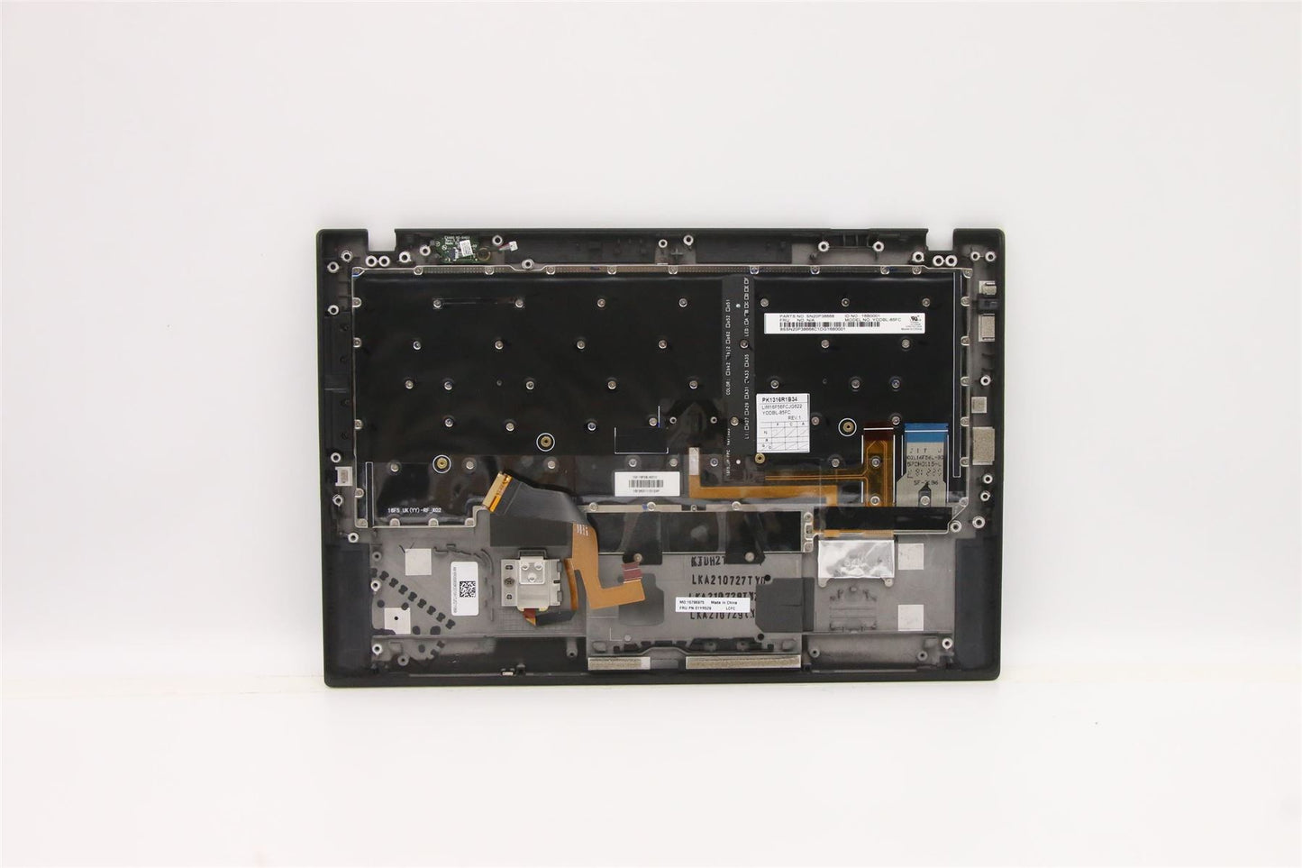 Lenovo MECH_ASM GRP_KBD_BZL_CFR,FPR,BK,CHY 01YR529