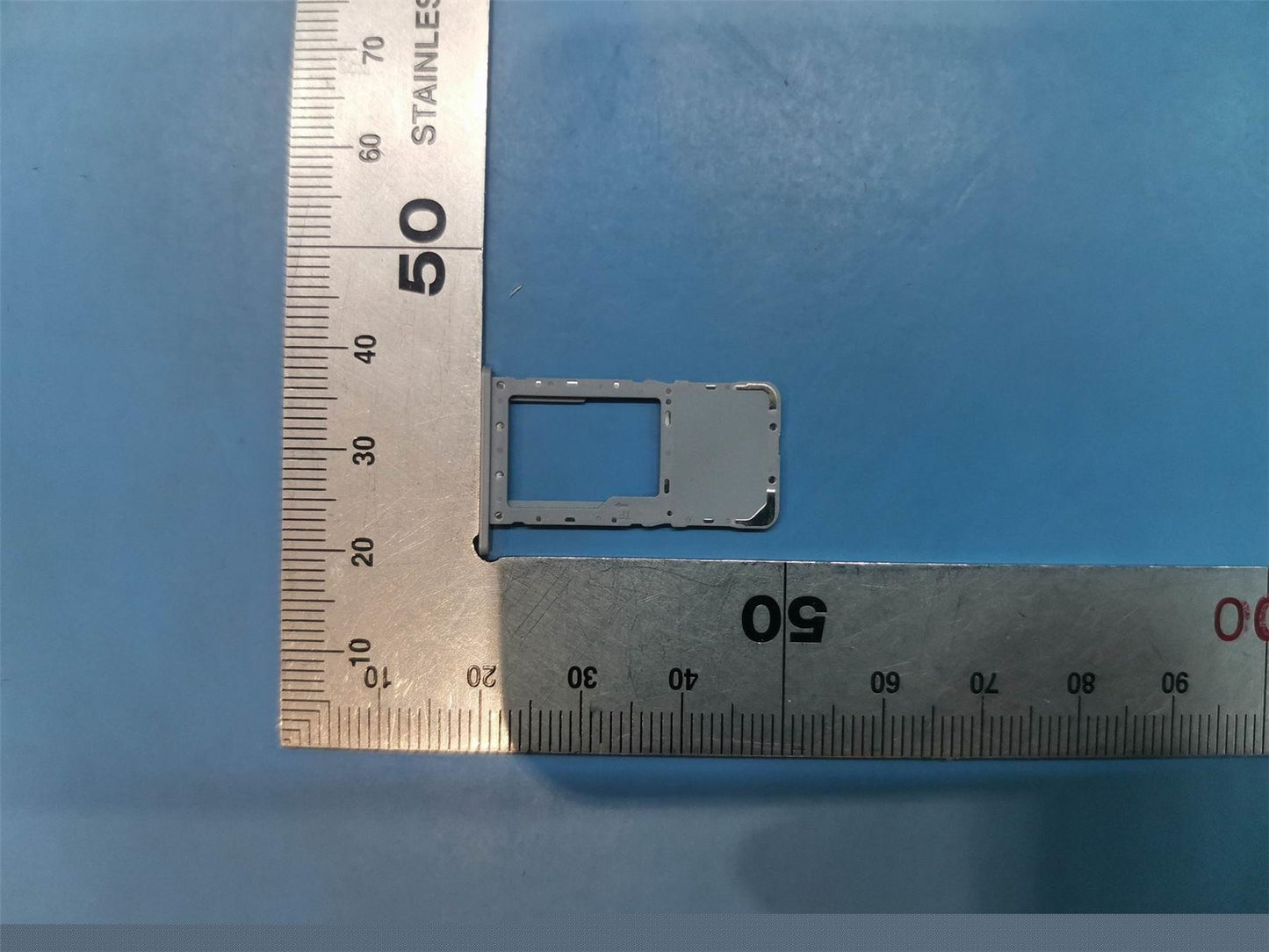 Lenovo TB300FU SIM Tray&*81804-00018 CS 5M88C21858