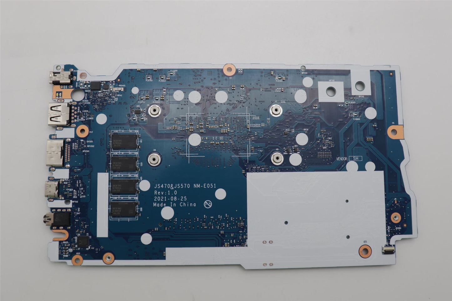 Lenovo MBL82LVNOKN6000UMA4G128GEMMCRM 5B21D67350