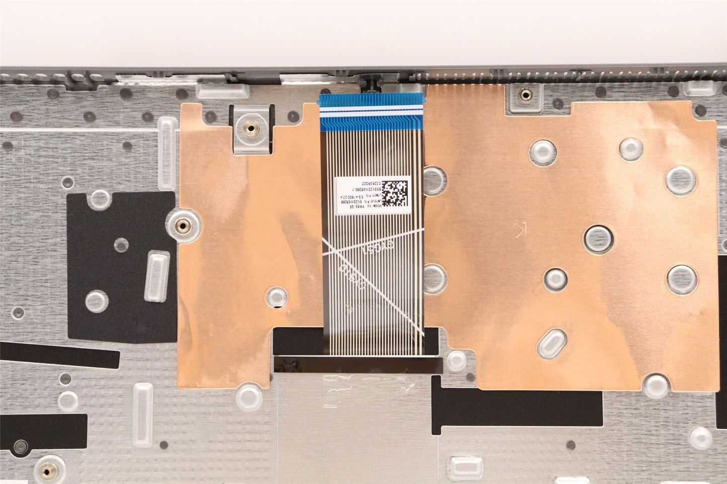 Lenovo Upper Case ASM_GER L82RK NFP AG N 5CB1H78307