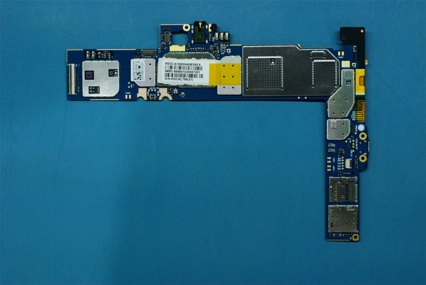 Lenovo TB3-X70L MB_32G&*HQ31602328000 CS 5B28C05676