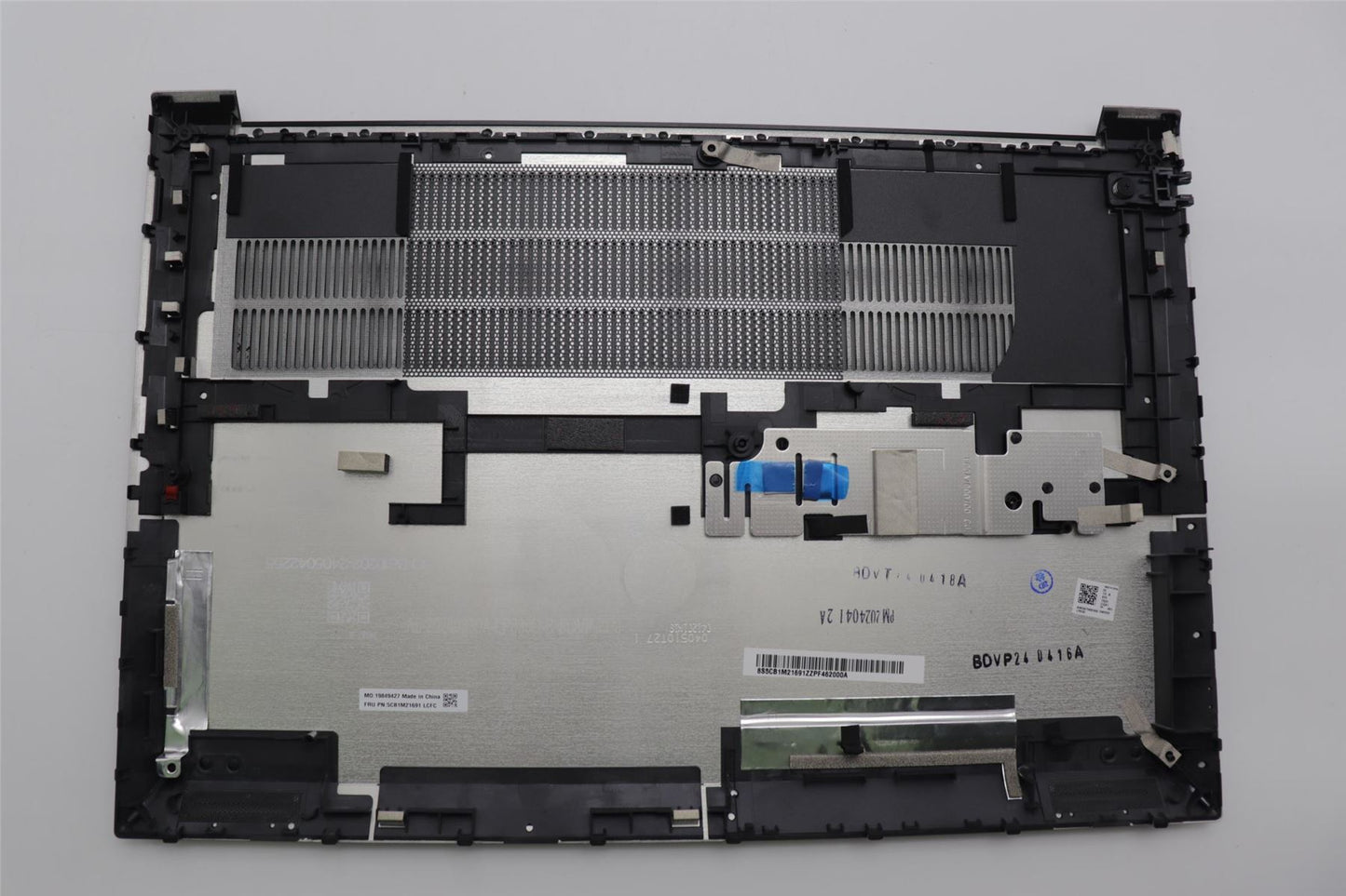 Lenovo FRU LP630_D_COVER_WW_SUB_ASSY 5CB1M21691