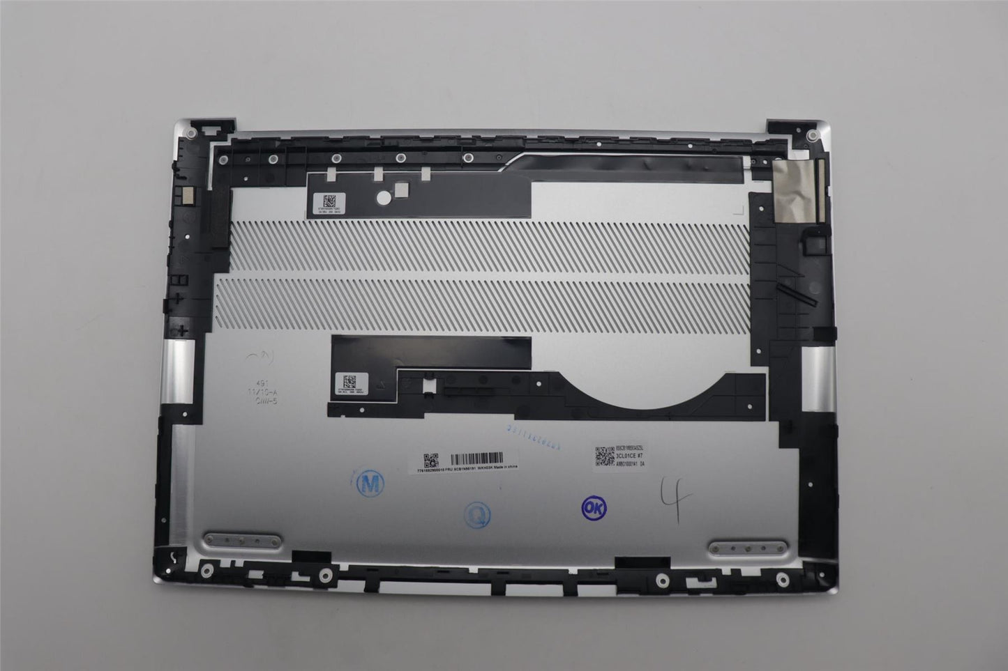 Lenovo Lower Case C 83DB AL CG 5CB1N95191