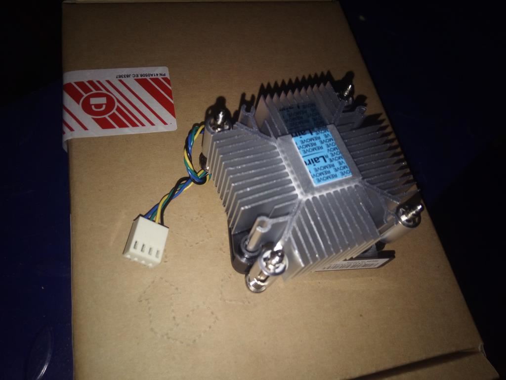 Lenovo 31503528 FAN AVC ZEUK00T004 Intel 18W CPU  Cooler